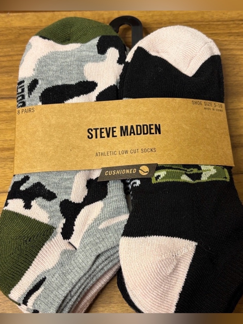 Steve Madden  Pink & Olive Camo Low-Cut Socks -8 Pairs